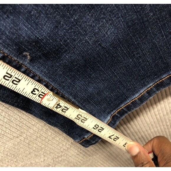 Time And Tru Mid Rise Straight Relaxed Fit Size 18 Petite Jeans NWT - Picture 13 of 16